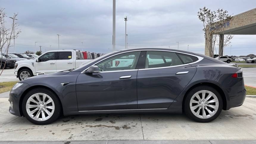 2018 Tesla Model S 5YJSA1E21JF270248