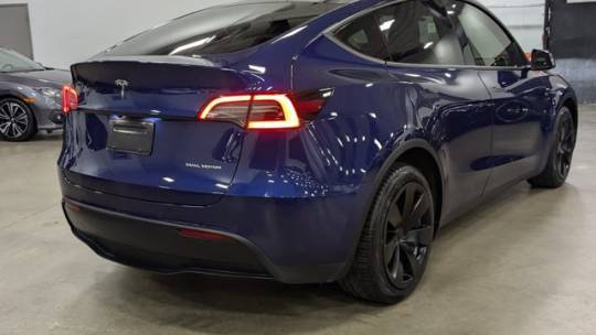 2021 Tesla Model Y 5YJYGDEE3MF090973