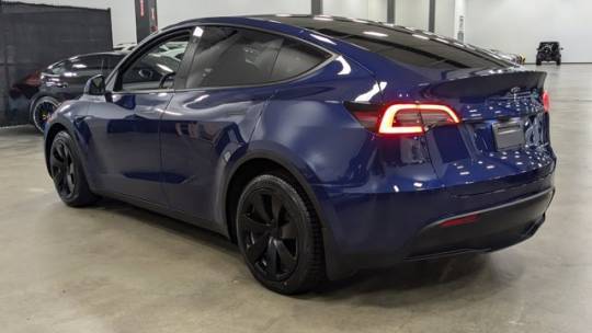 2021 Tesla Model Y 5YJYGDEE3MF090973