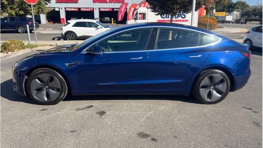 2018 Tesla Model 3 5YJ3E1EBXJF085110