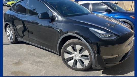 2021 Tesla Model Y 5YJYGDEE4MF067203