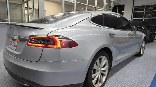 2014 Tesla Model S 5YJSA1H13EFP48078