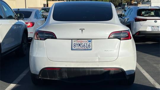 2021 Tesla Model Y 5YJYGDEE6MF271436