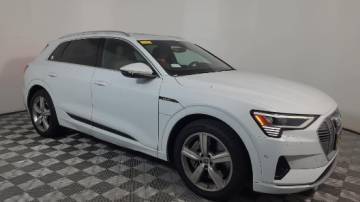 2019 Audi e-tron WA1LAAGE9KB024221