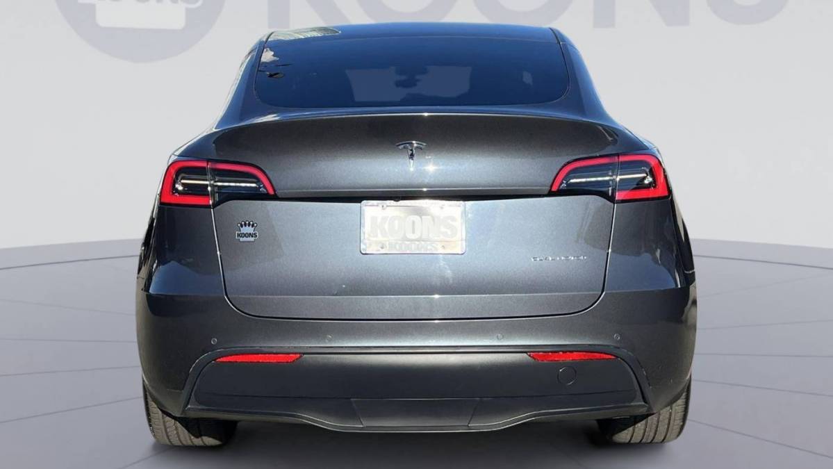 2021 Tesla Model Y 5YJYGDEE4MF142157