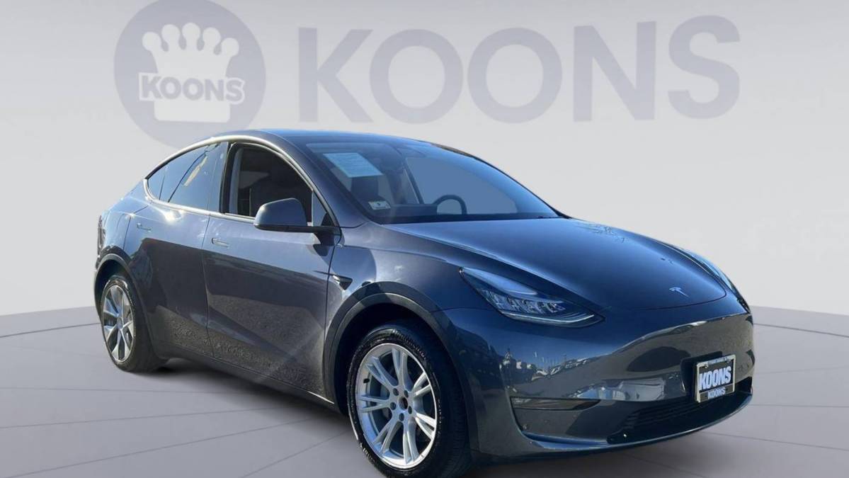 2021 Tesla Model Y 5YJYGDEE4MF142157