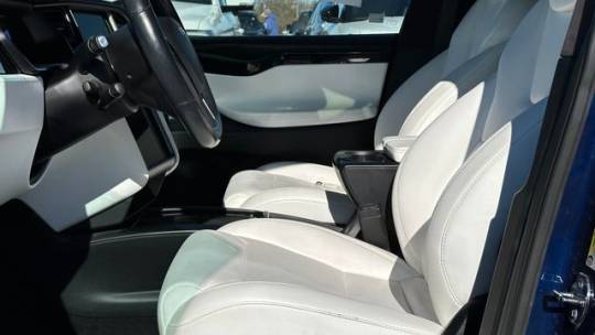 2018 Tesla Model X 5YJXCBE29JF122189