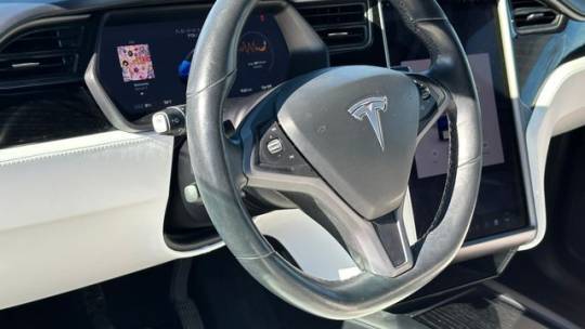 2018 Tesla Model X 5YJXCBE29JF122189