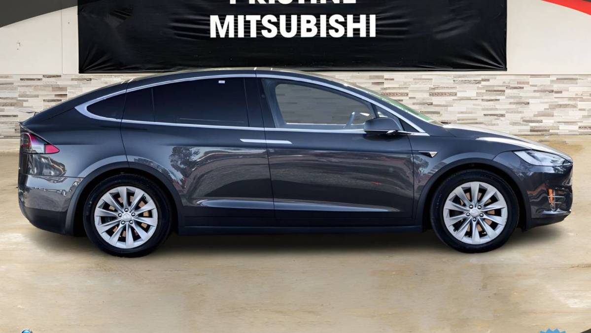 2018 Tesla Model X 5YJXCDE2XJF118938