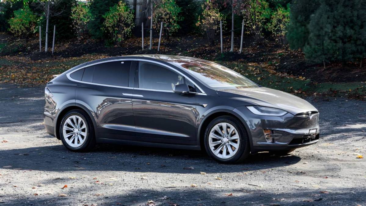 2018 Tesla Model X 5YJXCDE2XJF118938