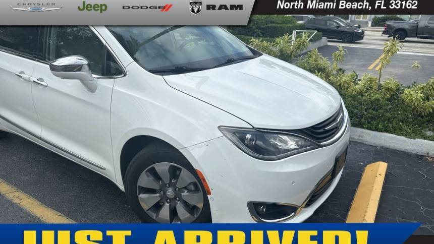 2018 Chrysler Pacifica Hybrid 2C4RC1N70JR105560