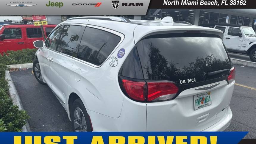 2018 Chrysler Pacifica Hybrid 2C4RC1N70JR105560