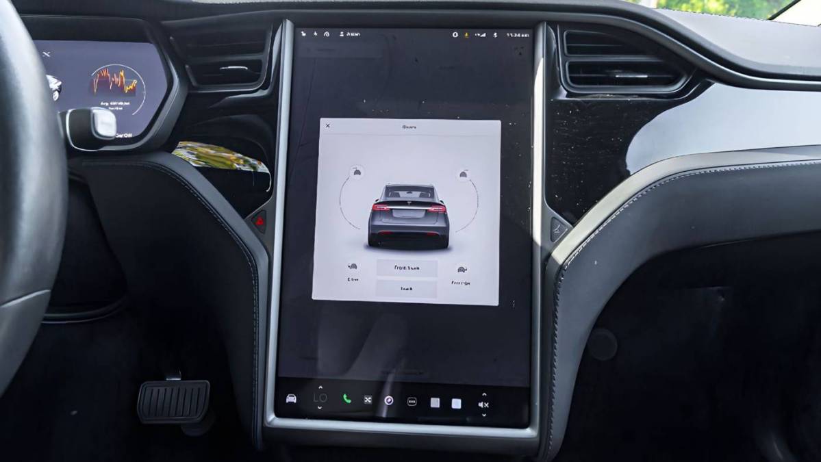 2018 Tesla Model X 5YJXCDE2XJF118938