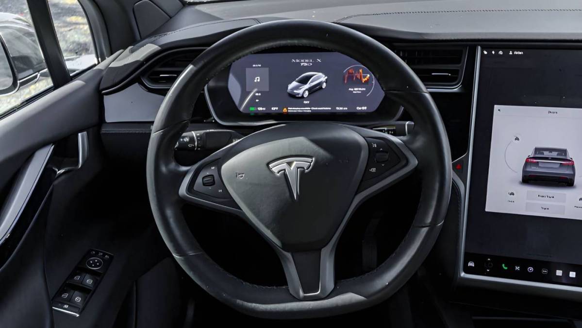 2018 Tesla Model X 5YJXCDE2XJF118938