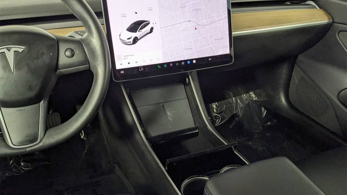 2019 Tesla Model 3 5YJ3E1EA5KF427328