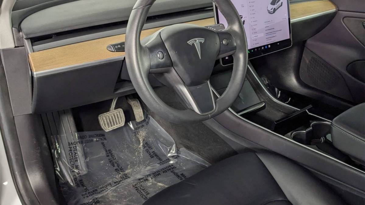 2019 Tesla Model 3 5YJ3E1EA5KF427328