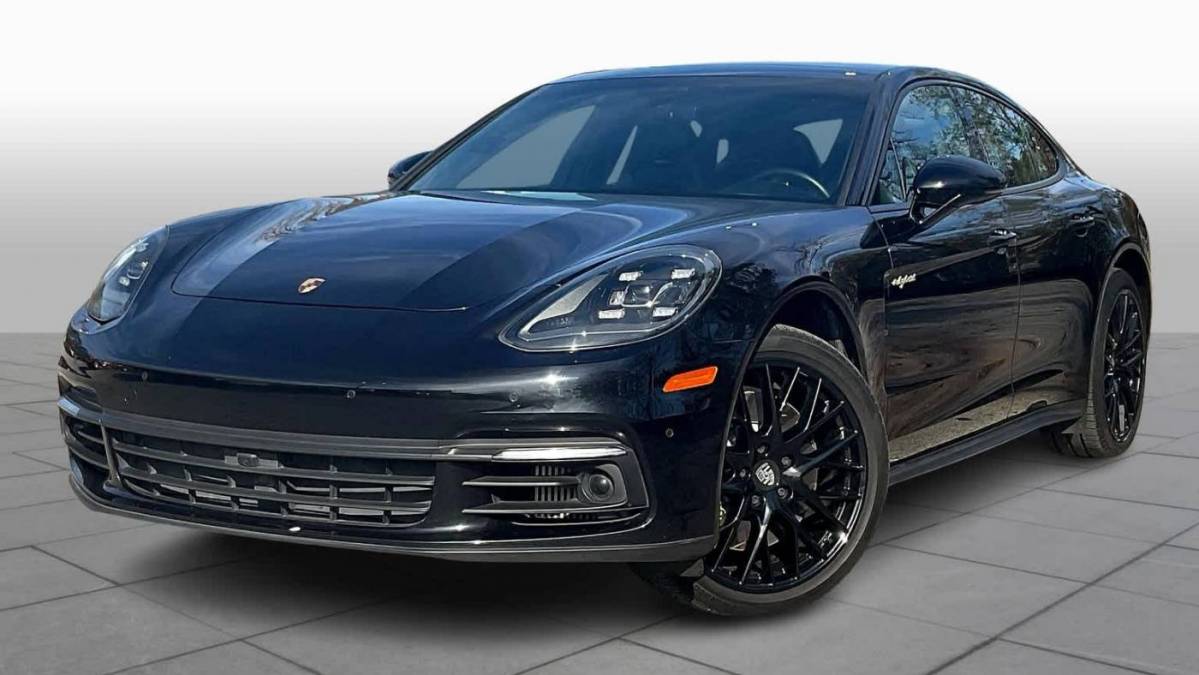 2018 Porsche Panamera WP0AE2A7XJL128646