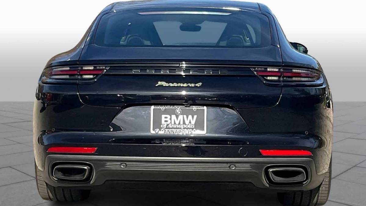 2018 Porsche Panamera WP0AE2A7XJL128646