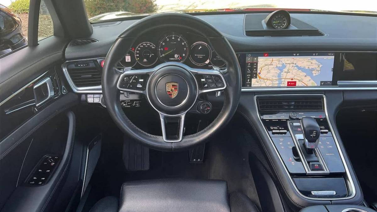 2018 Porsche Panamera WP0AE2A7XJL128646