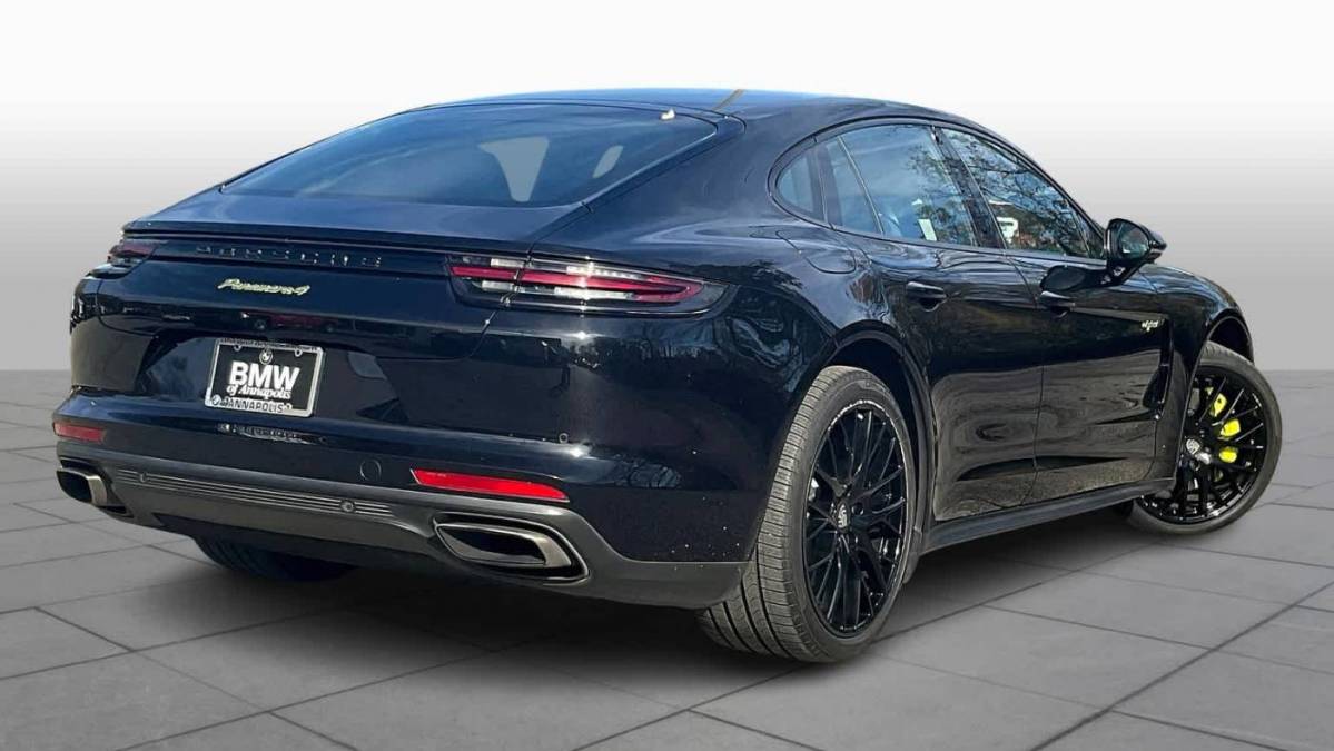 2018 Porsche Panamera WP0AE2A7XJL128646