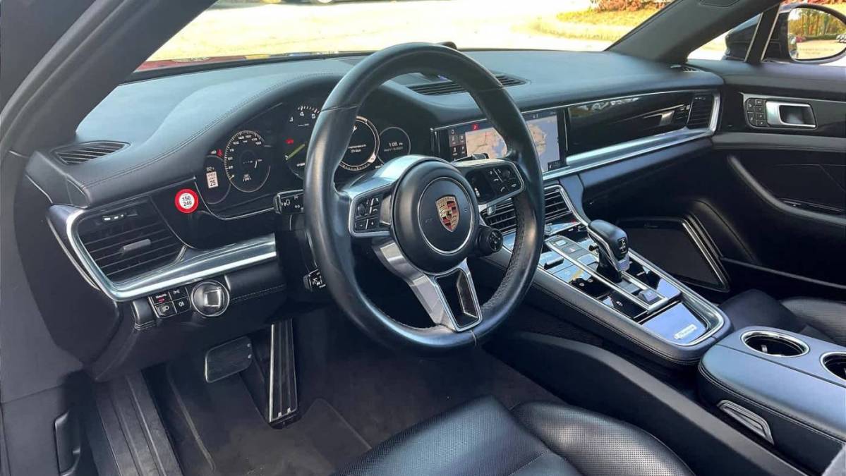 2018 Porsche Panamera WP0AE2A7XJL128646