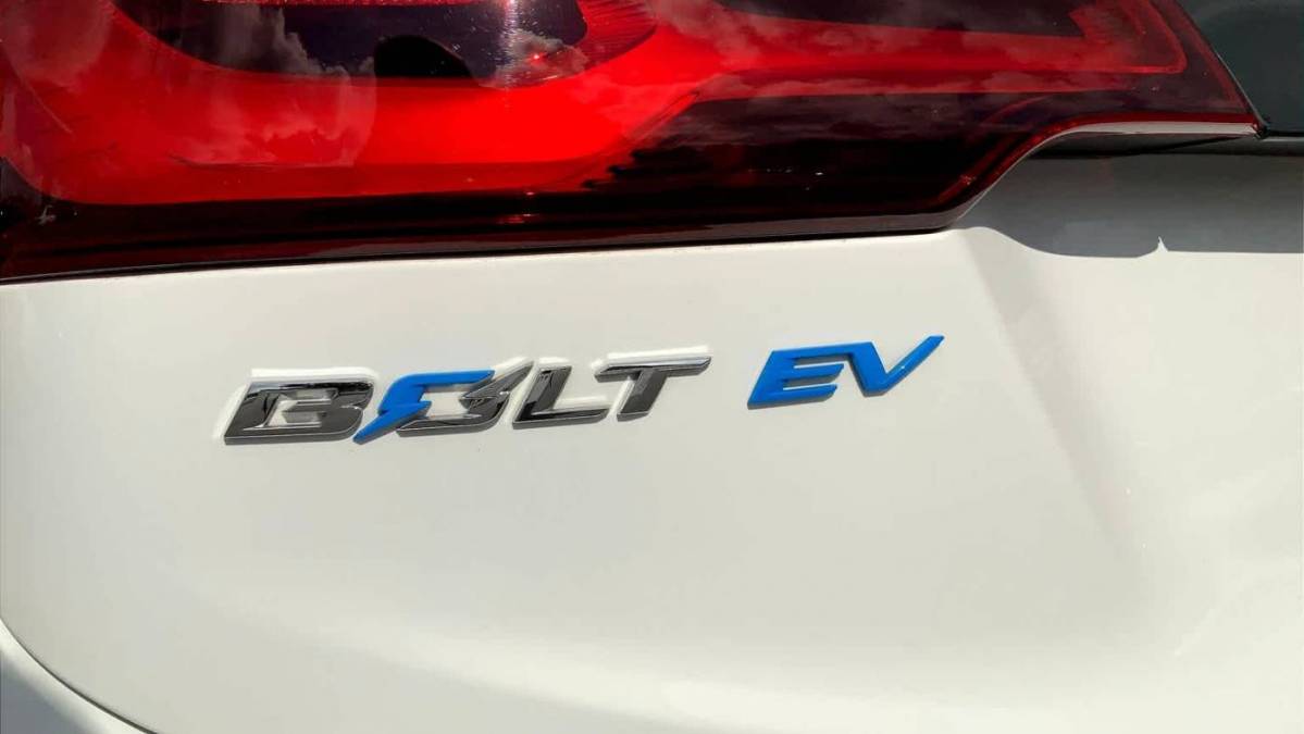 2018 Chevrolet Bolt 1G1FX6S02J4121301