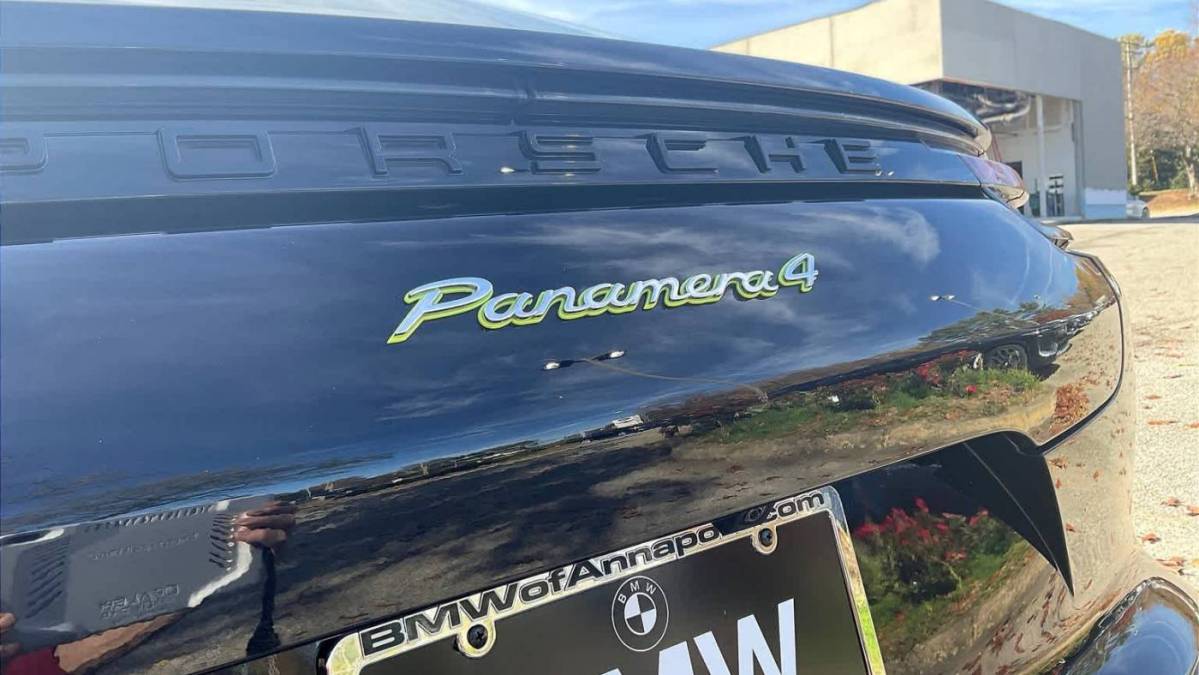 2018 Porsche Panamera WP0AE2A7XJL128646