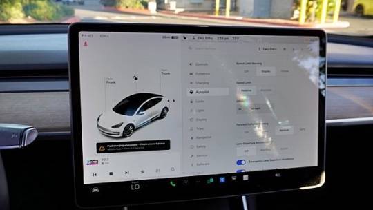 2018 Tesla Model 3 5YJ3E1EA4JF126533