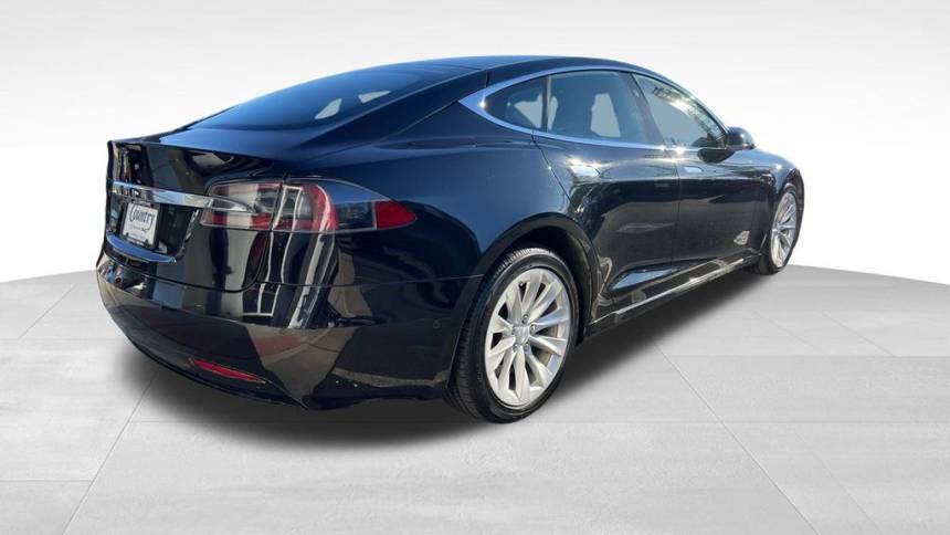 2017 Tesla Model S 5YJSA1E2XHF220295