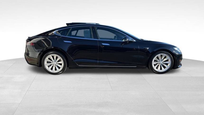 2017 Tesla Model S 5YJSA1E2XHF220295