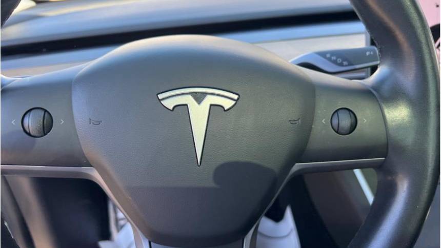 2019 Tesla Model 3 5YJ3E1EA4KF314082