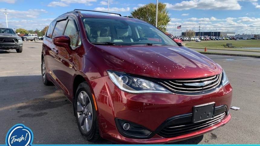 2018 Chrysler Pacifica Hybrid 2C4RC1N70JR323322