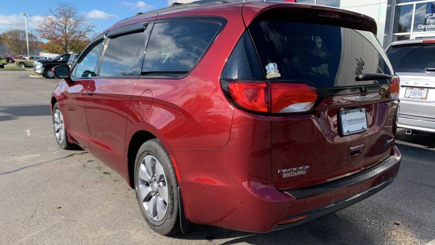 2018 Chrysler Pacifica Hybrid 2C4RC1N70JR323322