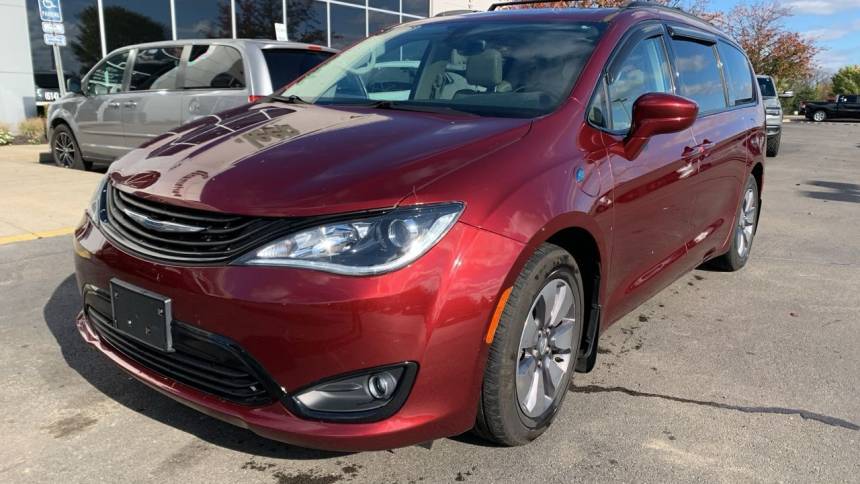 2018 Chrysler Pacifica Hybrid 2C4RC1N70JR323322