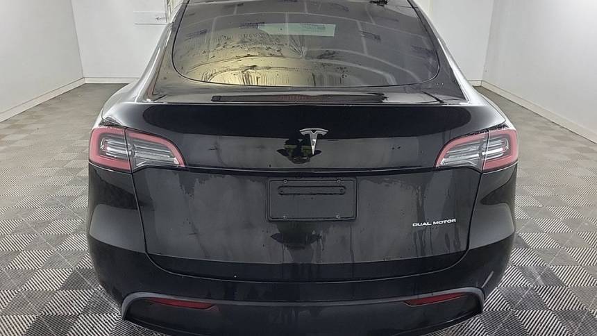 2021 Tesla Model Y 5YJYGAEE7MF284033