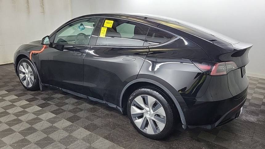 2021 Tesla Model Y 5YJYGAEE7MF284033