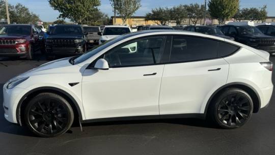 2021 Tesla Model Y 5YJYGDEE3MF225174