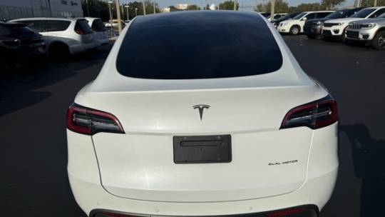 2021 Tesla Model Y 5YJYGDEE3MF225174