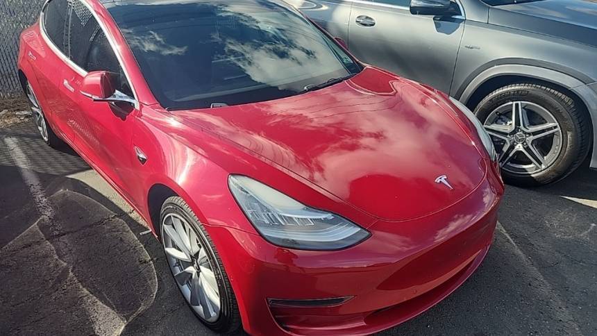 2018 Tesla Model 3 5YJ3E1EA5JF018082