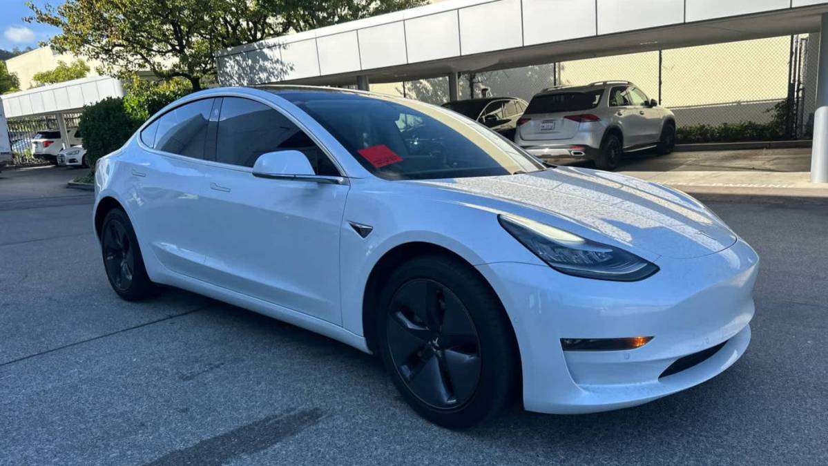 2018 Tesla Model 3 5YJ3E1EA7JF162281