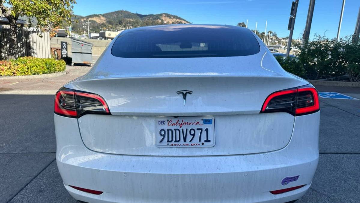 2018 Tesla Model 3 5YJ3E1EA7JF162281