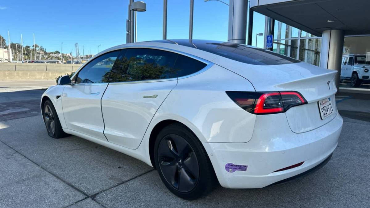 2018 Tesla Model 3 5YJ3E1EA7JF162281