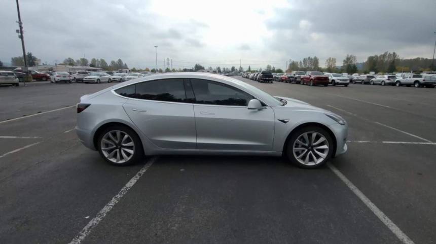 2018 Tesla Model 3 5YJ3E1EA9JF004587