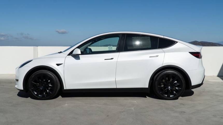 2021 Tesla Model Y 5YJYGDEEXMF214110