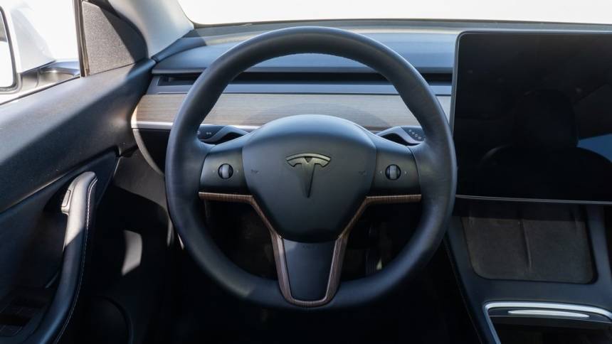 2021 Tesla Model Y 5YJYGDEEXMF214110