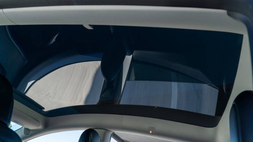 2021 Tesla Model Y 5YJYGDEEXMF214110