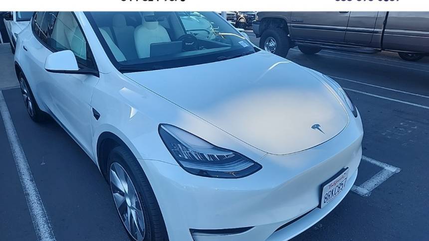 2020 Tesla Model Y 5YJYGDEE6LF017904