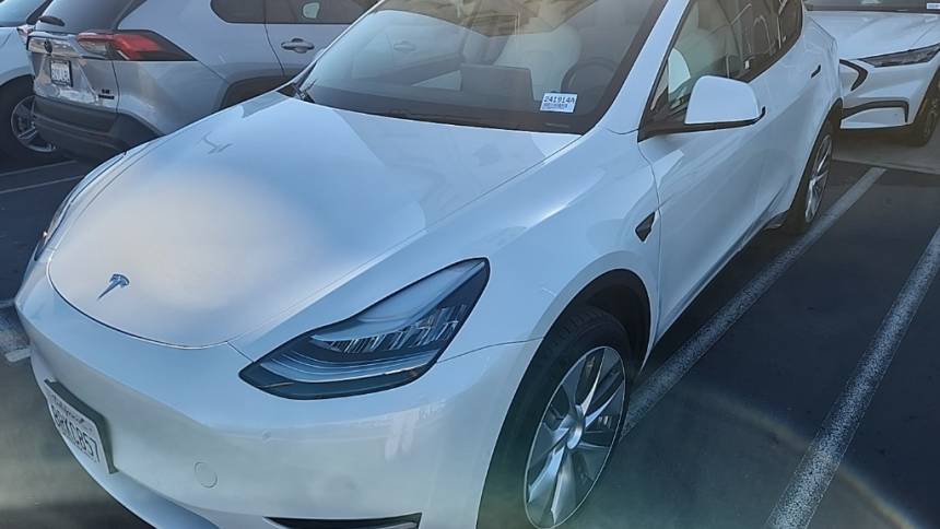 2020 Tesla Model Y 5YJYGDEE6LF017904