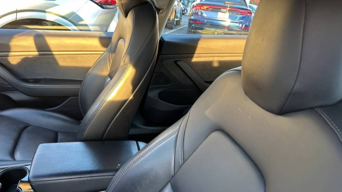 2019 Tesla Model 3 5YJ3E1EA7KF310916