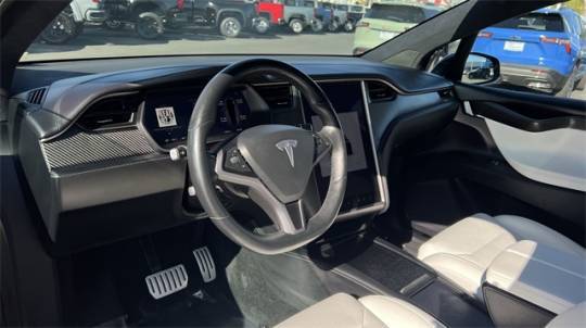 2019 Tesla Model X 5YJXCBE49KF157110